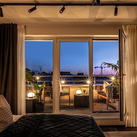 Turnkey I Central Apartment With Terrace ปราก ภายนอก รูปภาพ